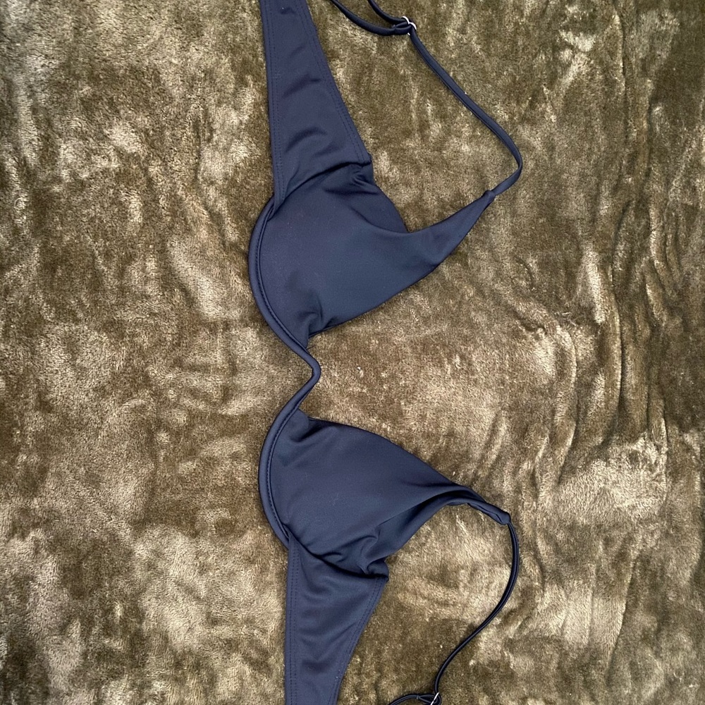 women’s bathing suit top